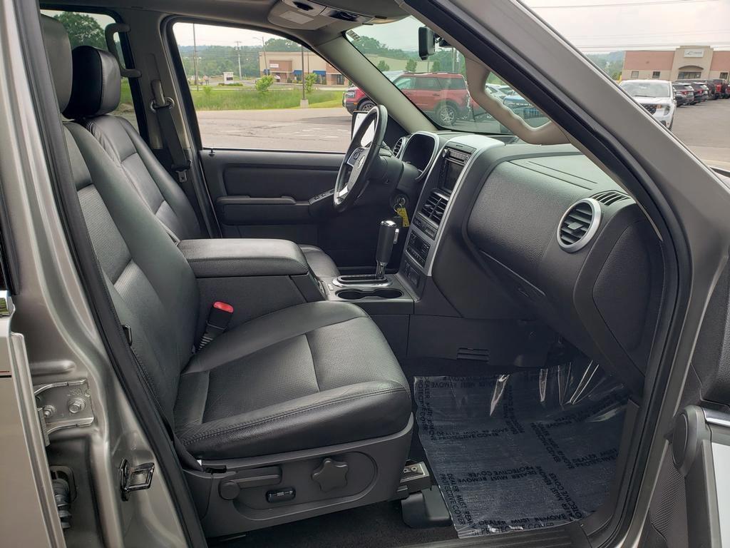 used 2008 Mercury Mountaineer car, priced at $5,500
