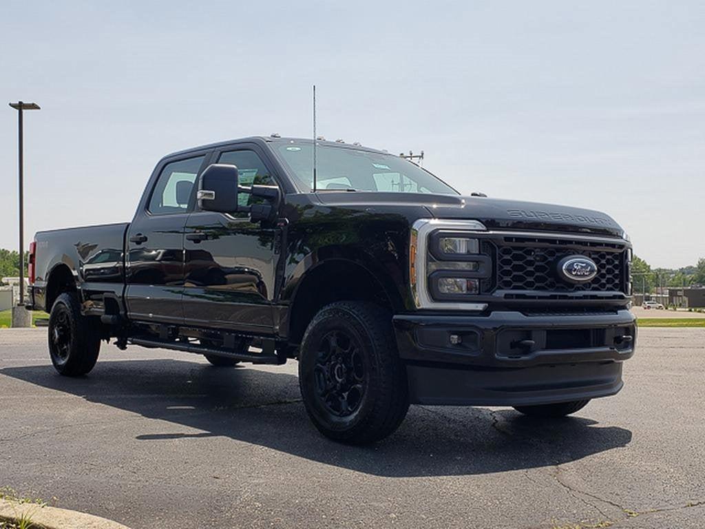 new 2025 Ford F-350 car, priced at $60,475