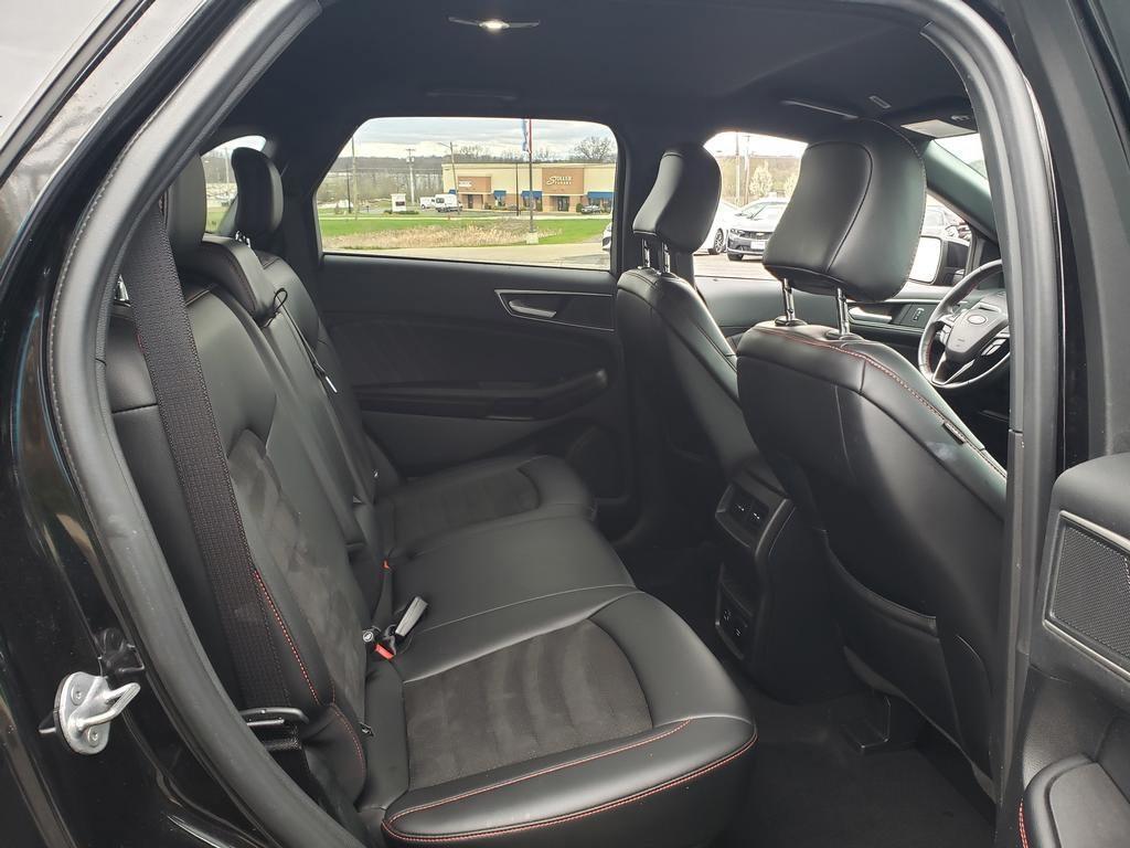 used 2022 Ford Edge car, priced at $29,900
