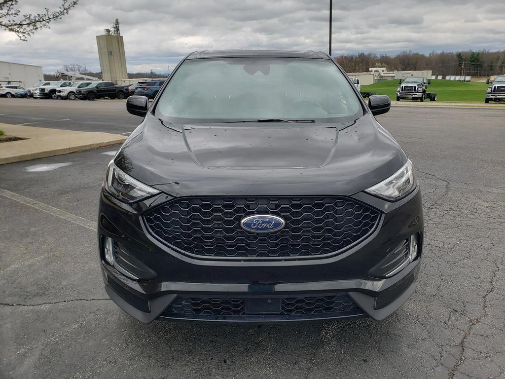 used 2022 Ford Edge car, priced at $29,900