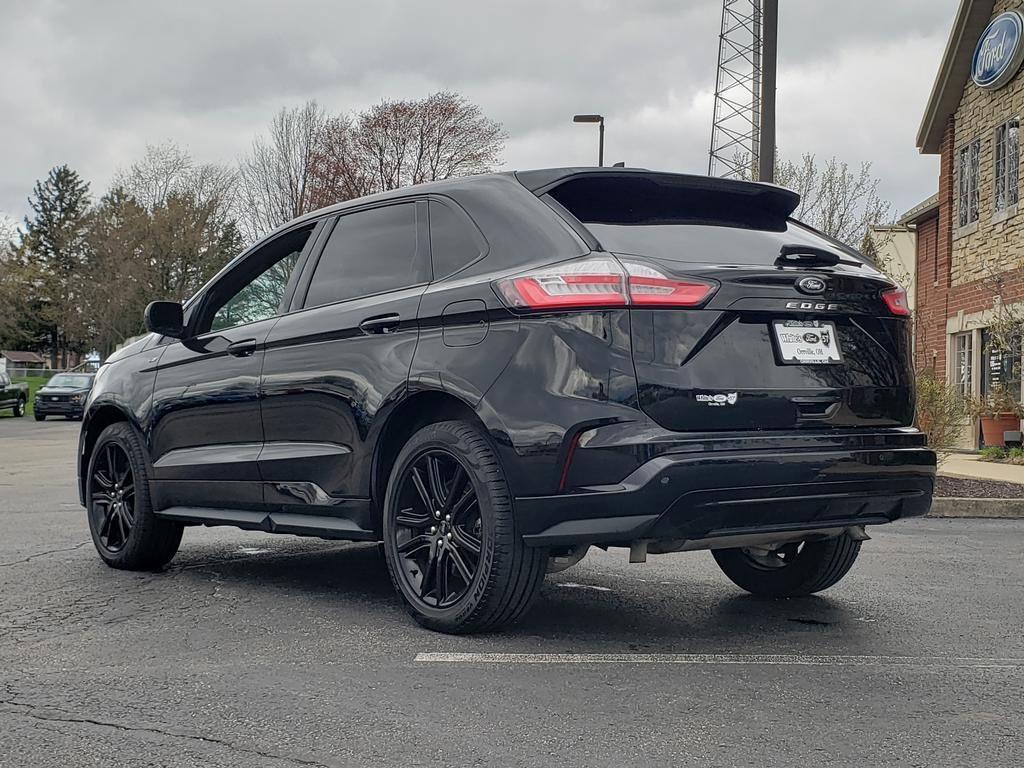 used 2022 Ford Edge car, priced at $29,900