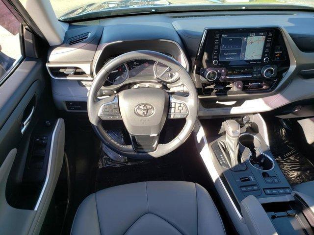 used 2021 Toyota Highlander car, priced at $34,888