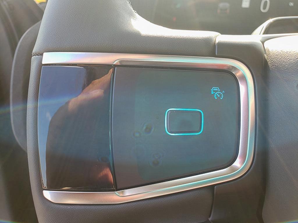 new 2025 Ford Expedition car, priced at $69,600