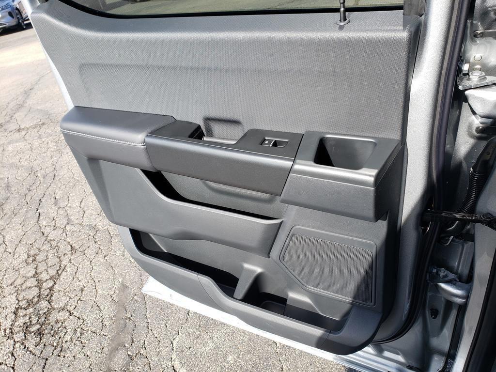 new 2025 Ford F-150 car, priced at $49,100