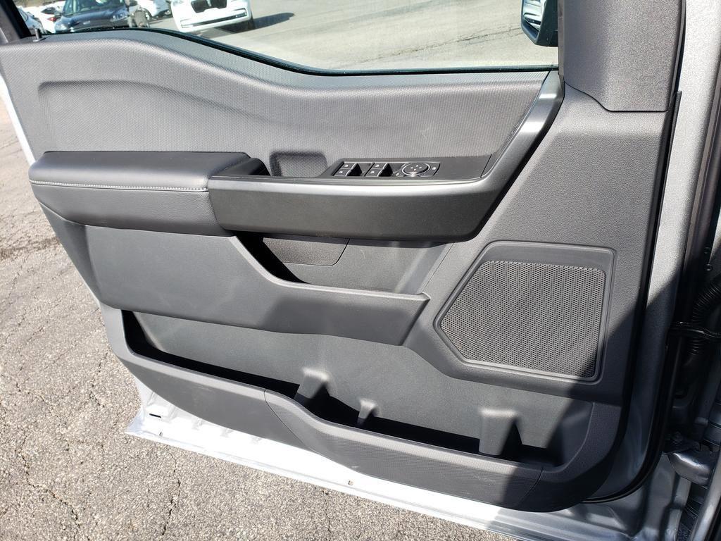 new 2025 Ford F-150 car, priced at $49,100