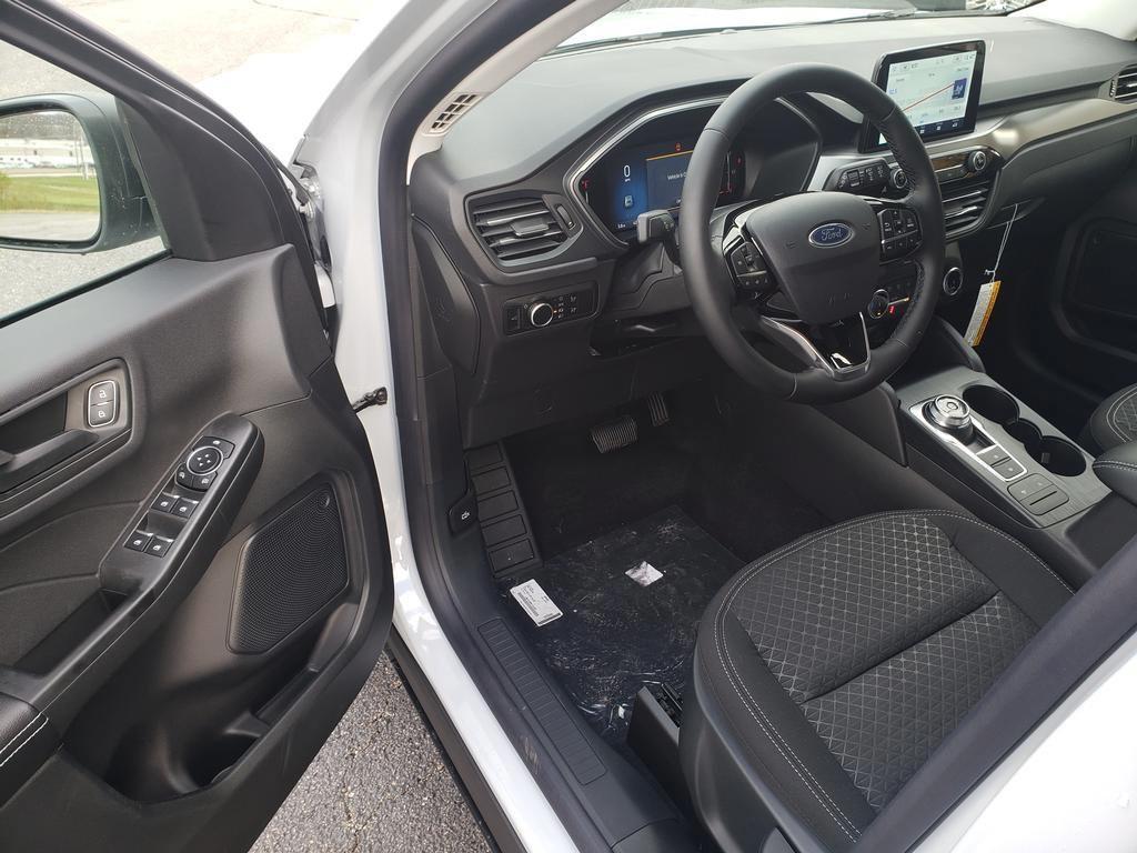 new 2025 Ford Escape car, priced at $27,453