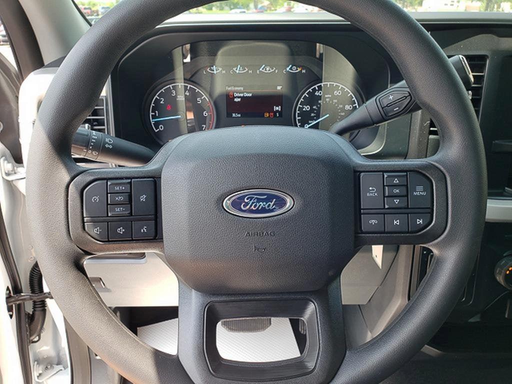 new 2025 Ford F-350 car, priced at $52,975