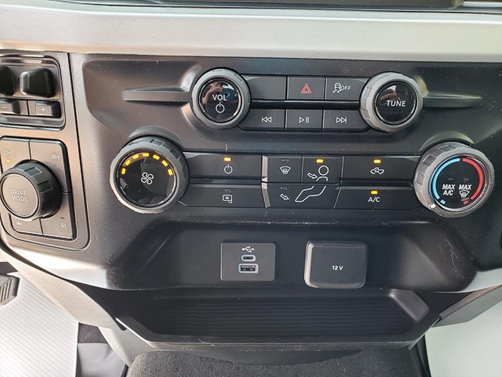 new 2025 Ford F-350 car, priced at $52,975