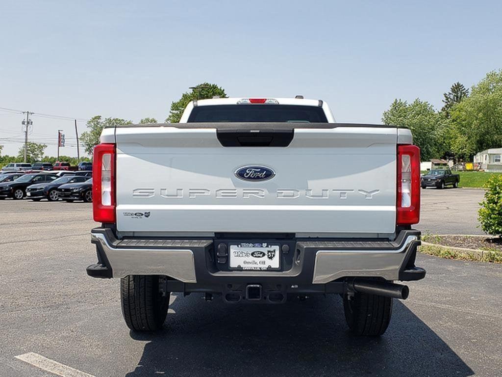 new 2025 Ford F-350 car, priced at $52,975