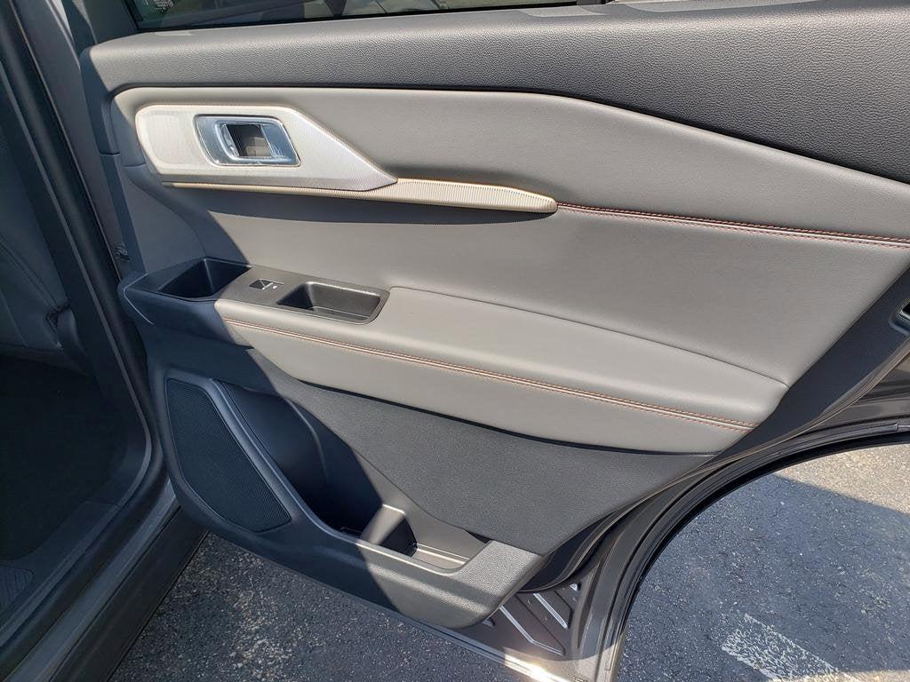 new 2025 Ford Explorer car, priced at $44,320