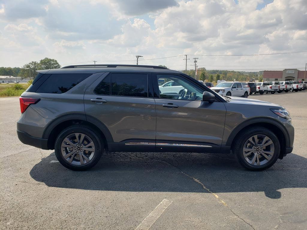 new 2025 Ford Explorer car, priced at $44,320