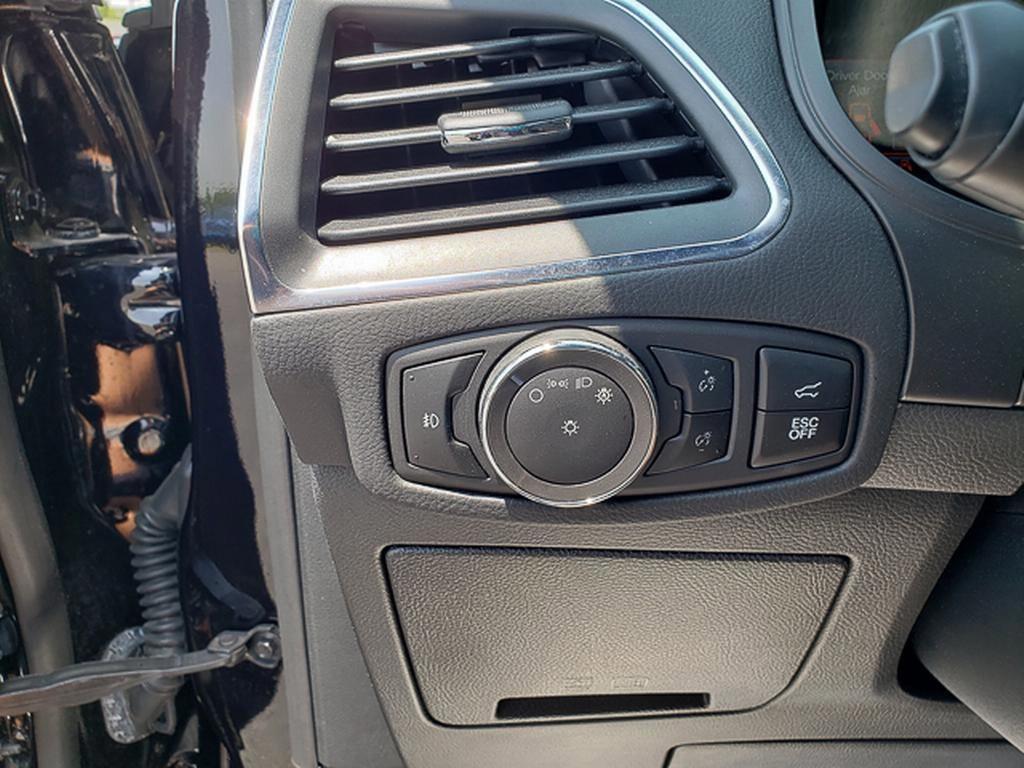 used 2024 Ford Edge car, priced at $41,900