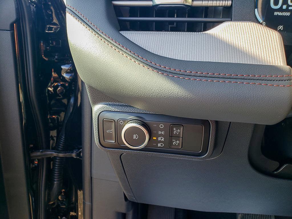 new 2025 Ford Explorer car, priced at $47,500