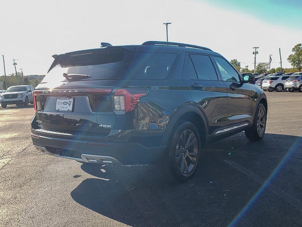 new 2025 Ford Explorer car, priced at $47,500