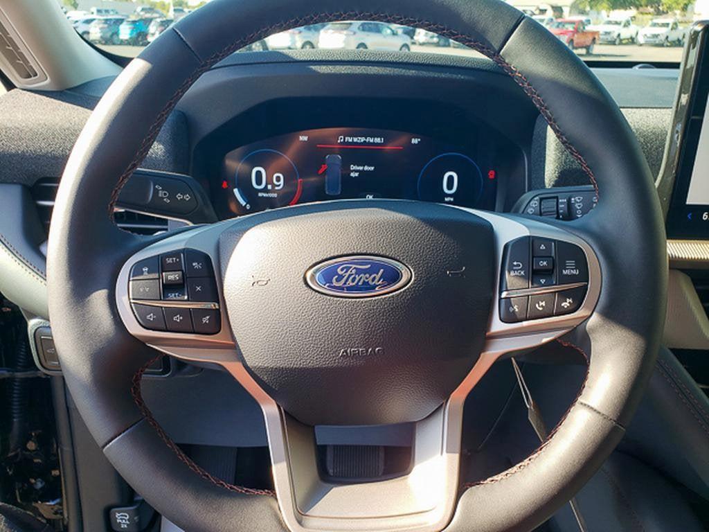 new 2025 Ford Explorer car, priced at $47,500