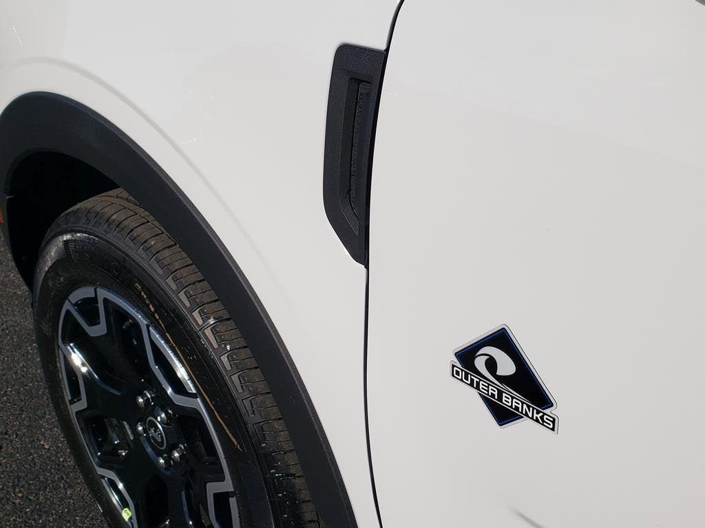 new 2025 Ford Bronco Sport car, priced at $37,665