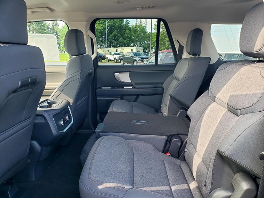 new 2025 Ford Expedition Max car, priced at $70,715