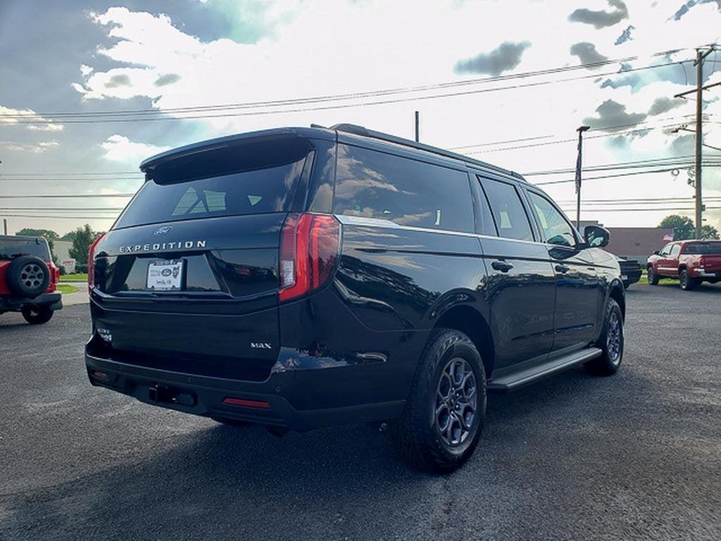 new 2025 Ford Expedition Max car, priced at $70,715