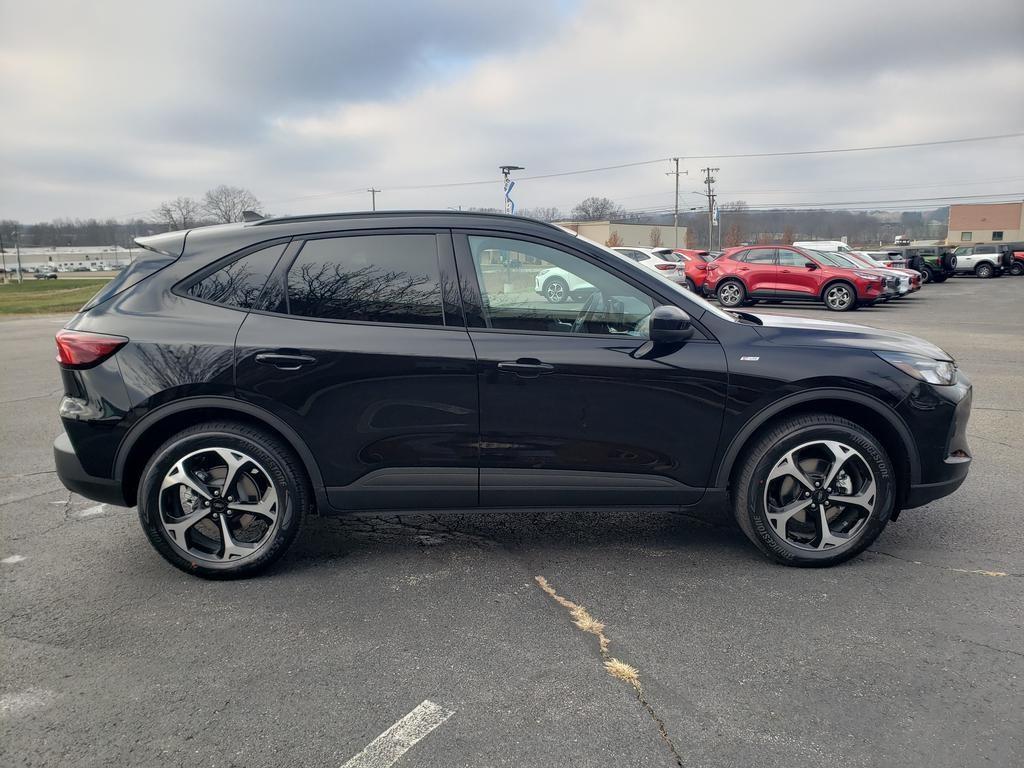 new 2025 Ford Escape car, priced at $38,578