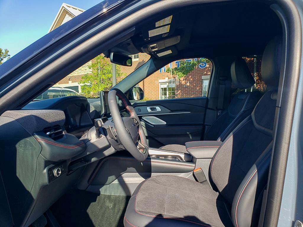 new 2025 Ford Explorer car, priced at $59,171