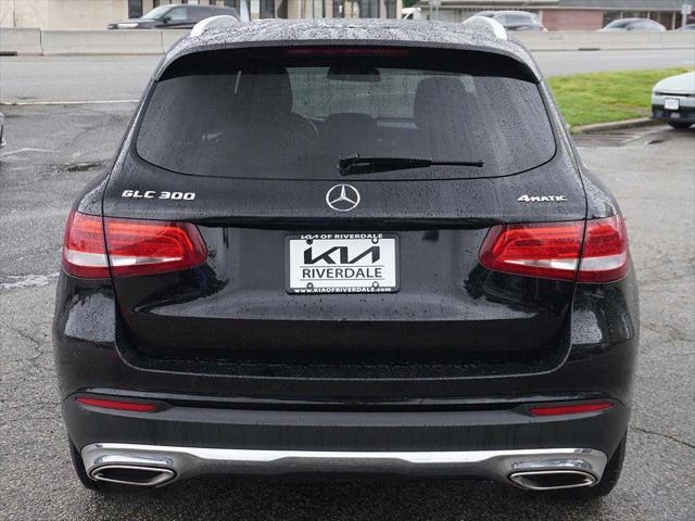 used 2019 Mercedes-Benz GLC 300 car, priced at $19,290