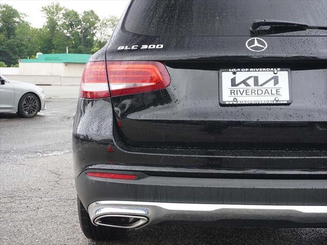 used 2019 Mercedes-Benz GLC 300 car, priced at $19,290