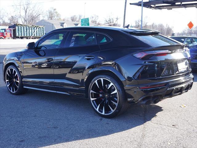 used 2022 Lamborghini Urus car, priced at $212,995