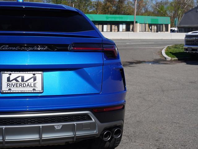 used 2022 Lamborghini Urus car, priced at $217,221