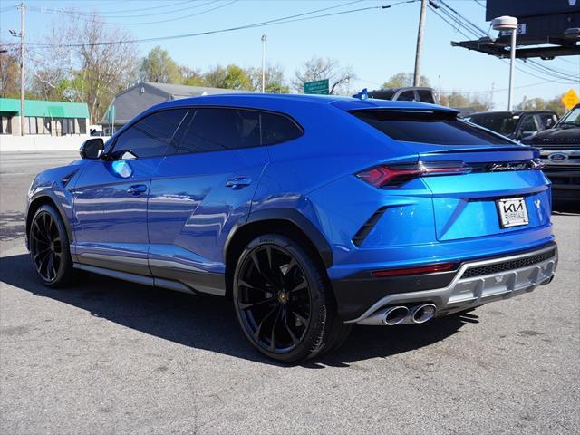 used 2022 Lamborghini Urus car, priced at $217,221