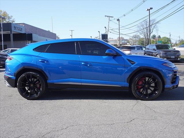 used 2022 Lamborghini Urus car, priced at $217,221