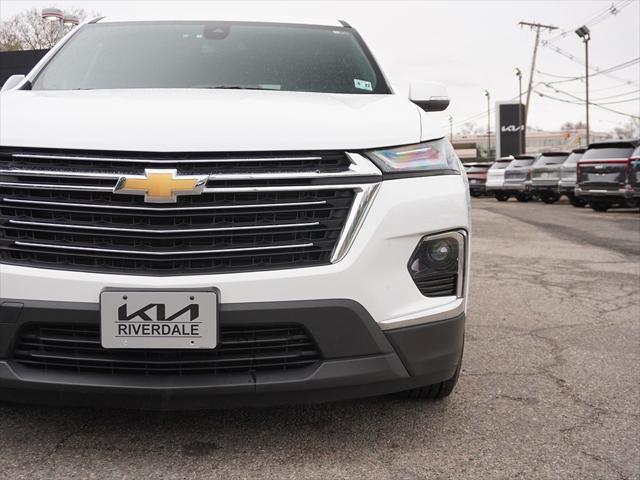used 2022 Chevrolet Traverse car, priced at $25,490