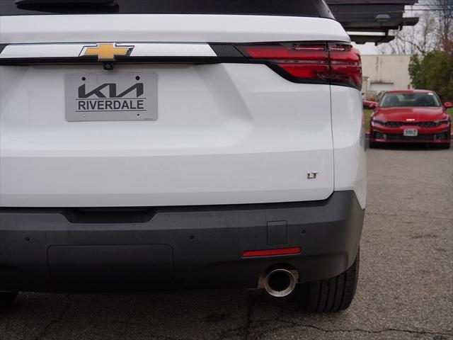 used 2022 Chevrolet Traverse car, priced at $25,490