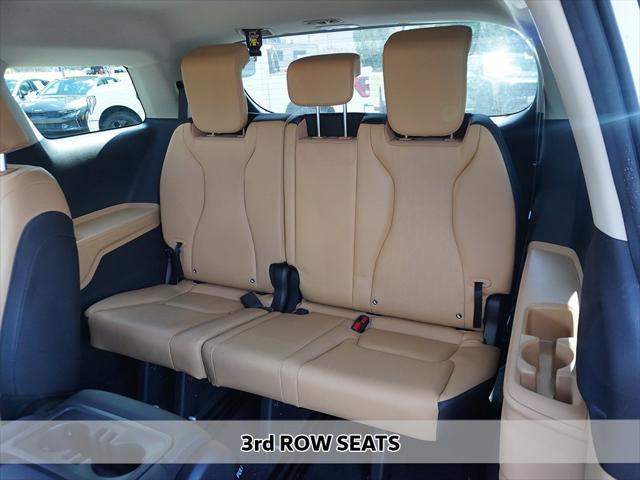 used 2023 Kia Carnival car, priced at $29,290