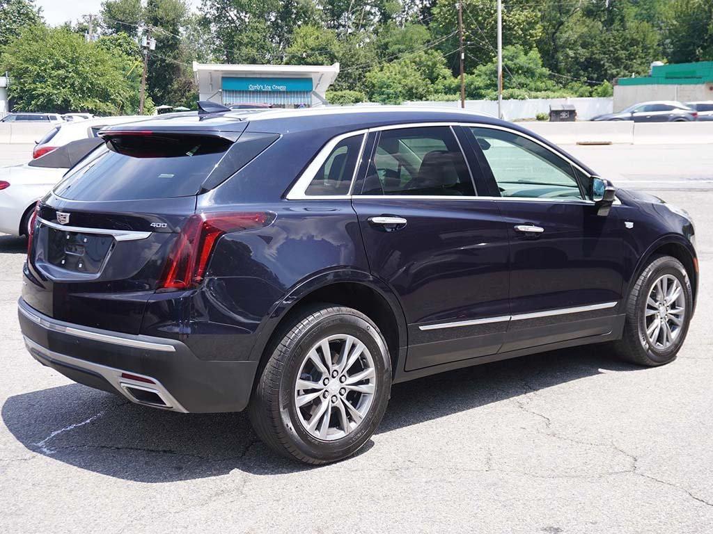 used 2022 Cadillac XT5 car, priced at $25,595