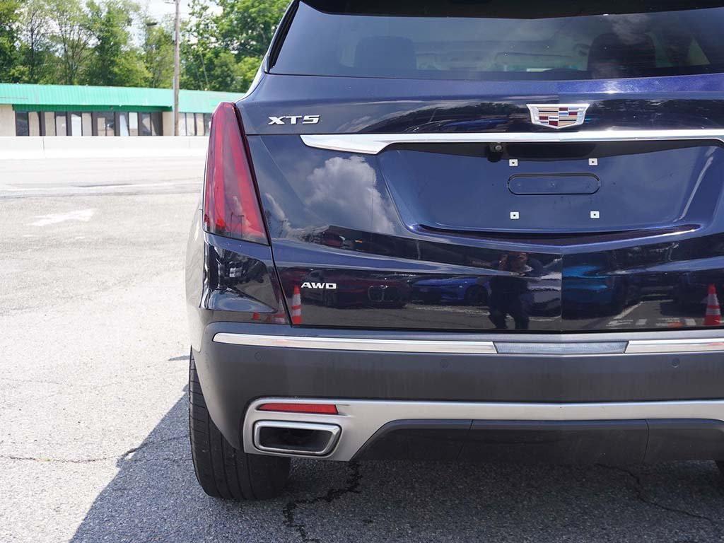 used 2022 Cadillac XT5 car, priced at $25,595