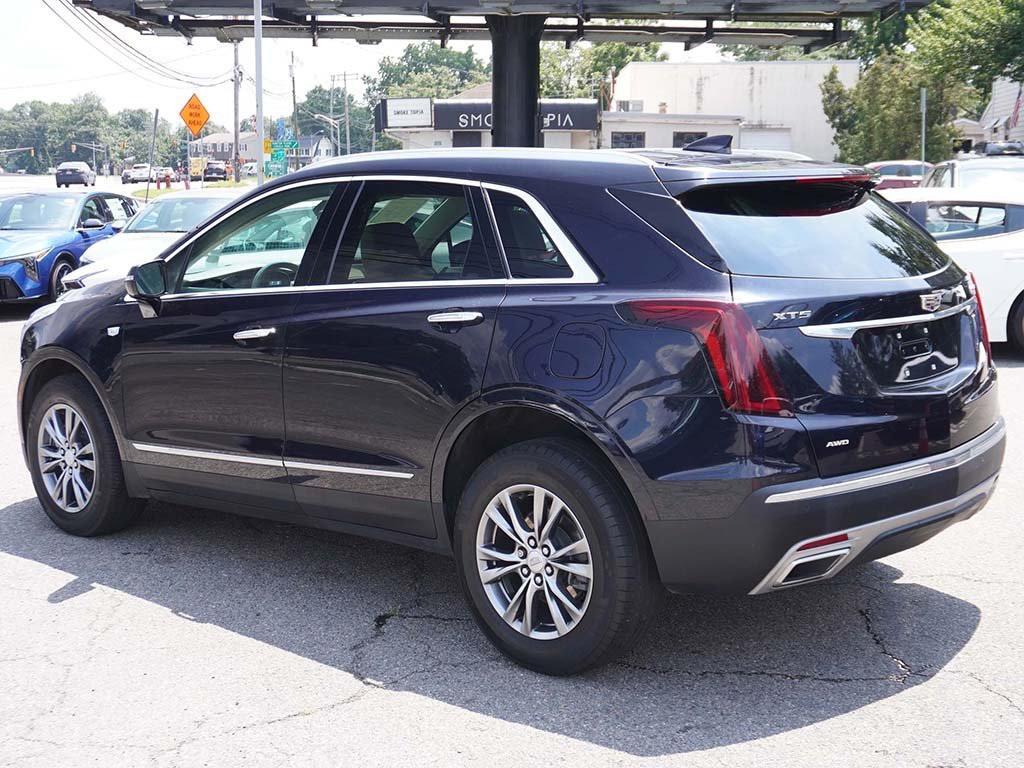 used 2022 Cadillac XT5 car, priced at $25,595