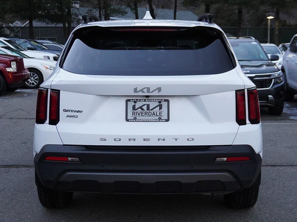 used 2022 Kia Sorento car, priced at $23,299