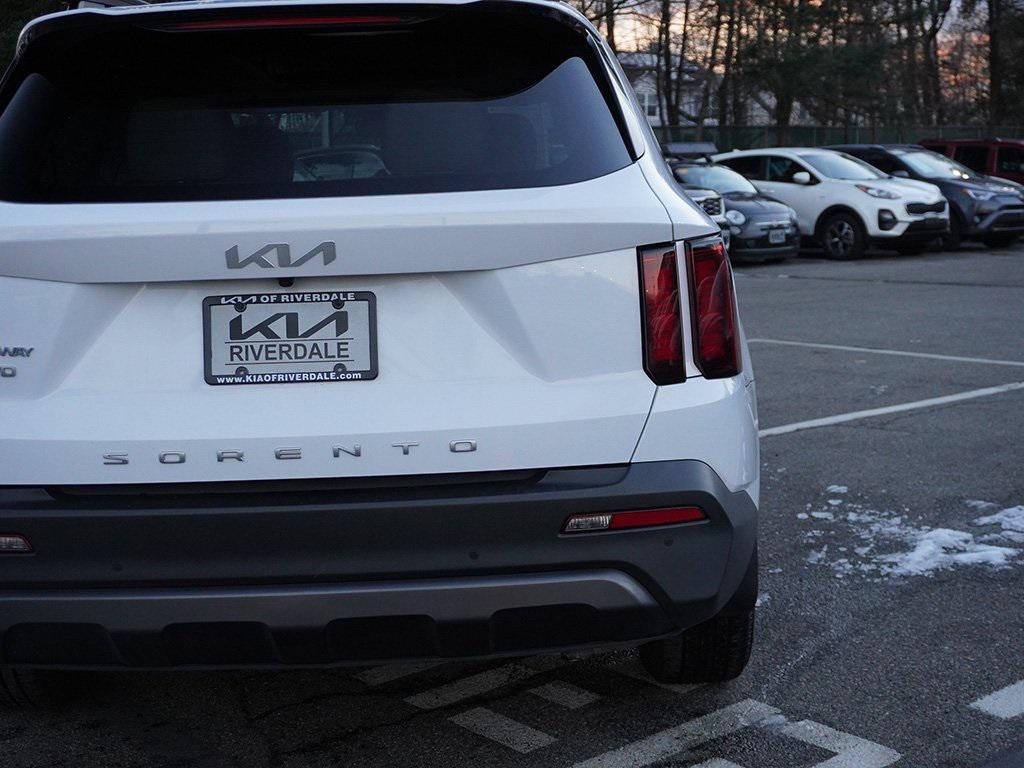 used 2022 Kia Sorento car, priced at $23,299