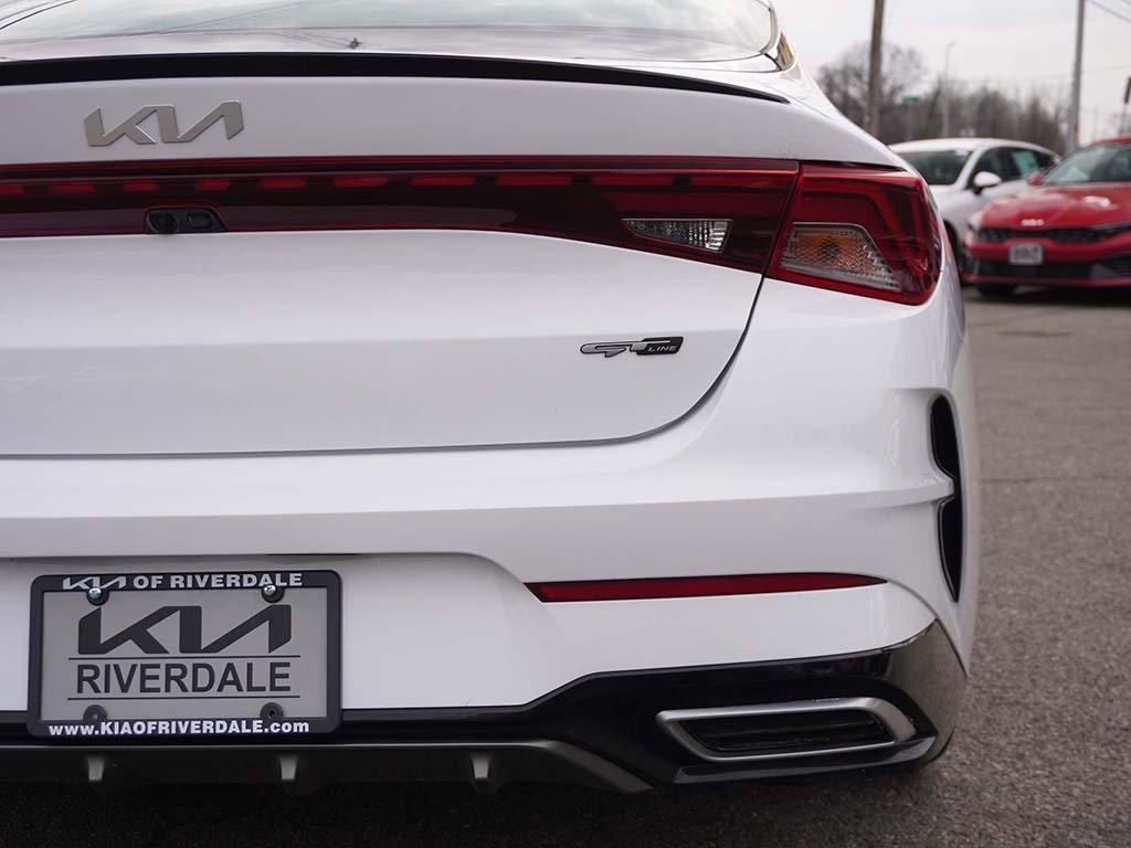 used 2022 Kia K5 car