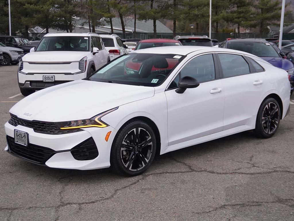 used 2022 Kia K5 car