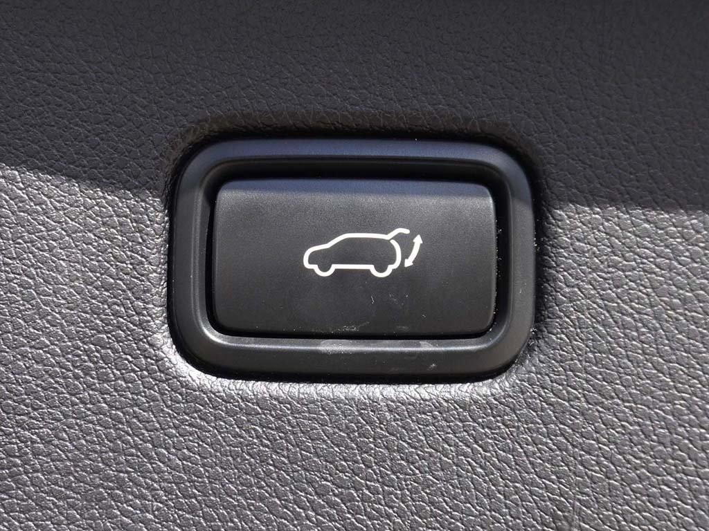 used 2018 Kia Sorento car, priced at $14,490