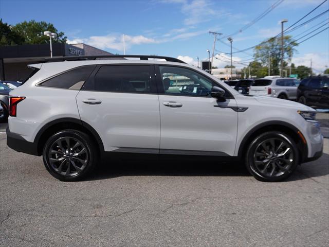 used 2022 Kia Sorento car, priced at $25,316