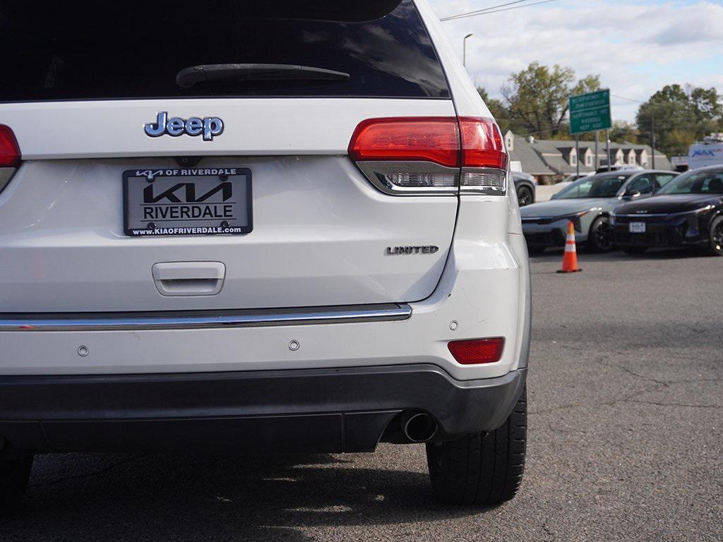 used 2014 Jeep Grand Cherokee car, priced at $11,279