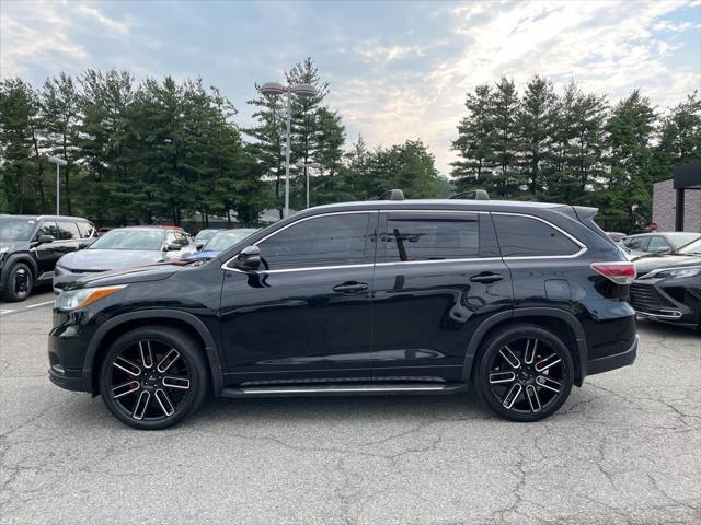 used 2015 Toyota Highlander car, priced at $19,290