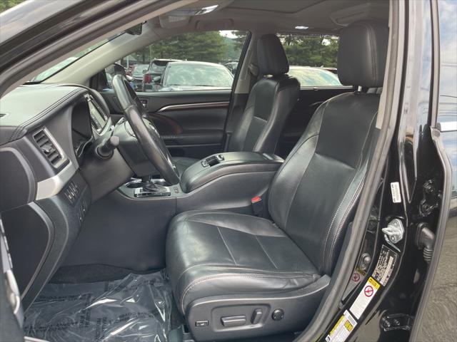 used 2015 Toyota Highlander car, priced at $19,290