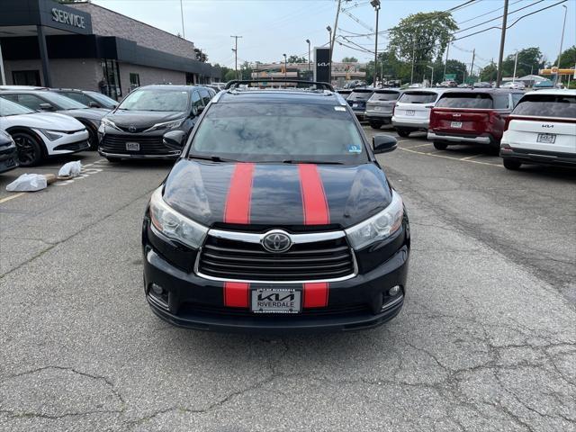 used 2015 Toyota Highlander car, priced at $19,290