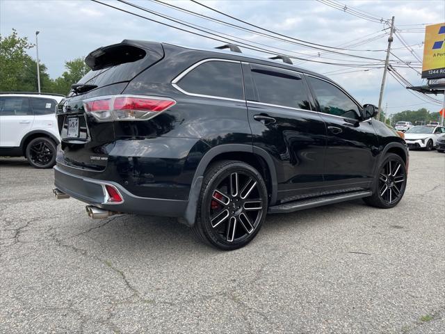used 2015 Toyota Highlander car, priced at $19,290