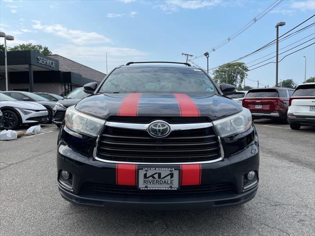 used 2015 Toyota Highlander car, priced at $19,290