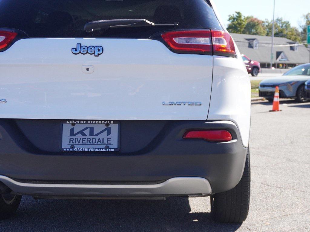 used 2014 Jeep Cherokee car, priced at $9,399