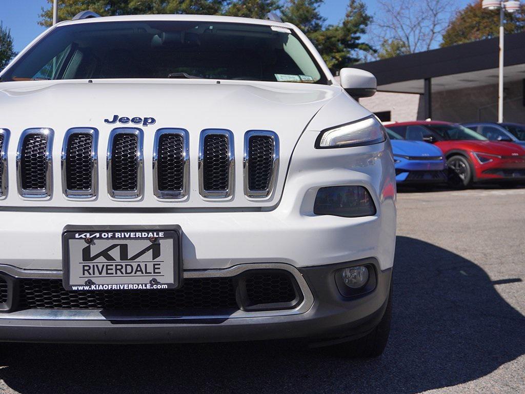 used 2014 Jeep Cherokee car, priced at $9,399